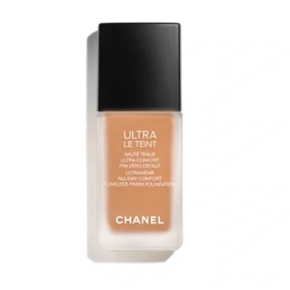 CHANEL Ultrawear All-Day Comfort Flawless Finish Foundation in Shade B110 - Picture 1 of 9